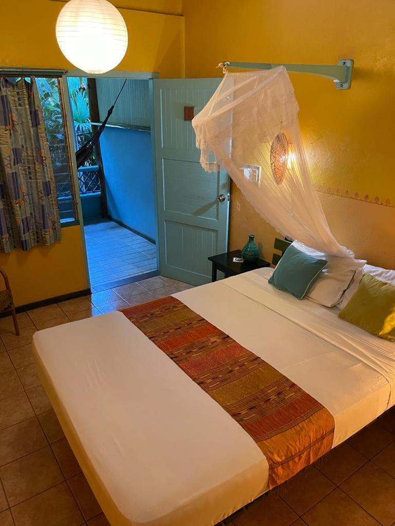 Cabinas Guarana Puerto Viejo de Talamanca Zewnętrze zdjęcie